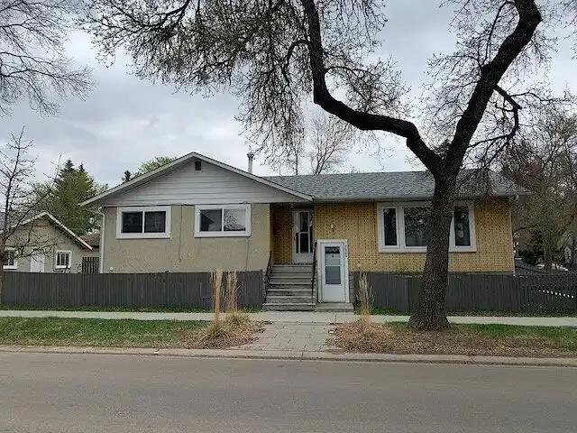 3 Bedroom Apartment Edmonton AB 104178698