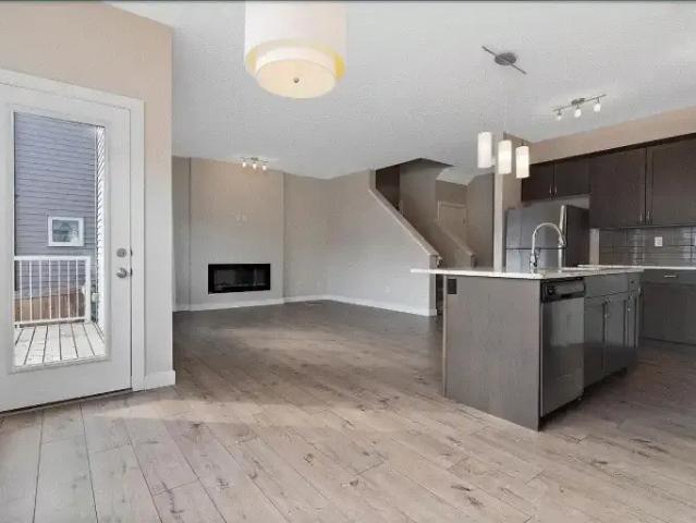 3 Bedroom Apartment Edmonton AB 104182159