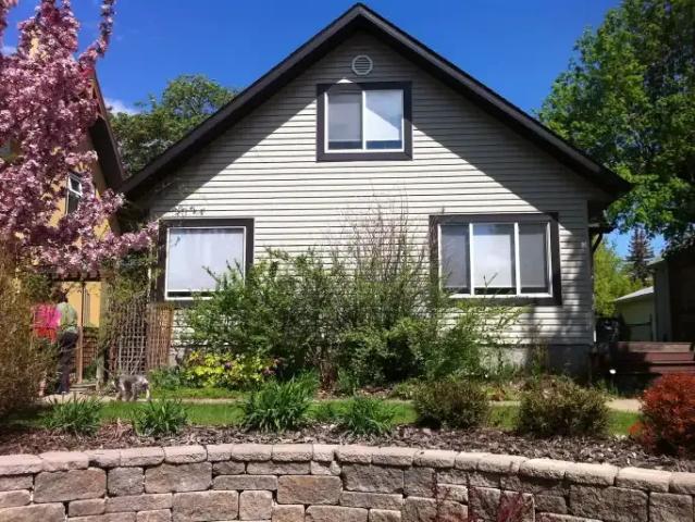 3 Bedroom Apartment Edmonton AB 104182894