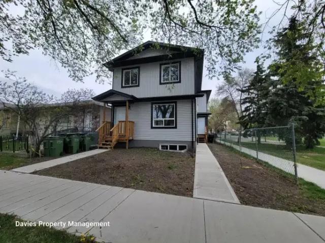 3 Bedroom Apartment Edmonton AB 104257171