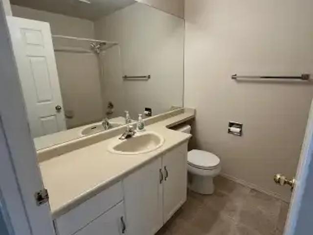 3 Bedroom Apartment Edmonton AB 104224384