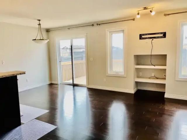 3 Bedroom Apartment Edmonton AB 104362198