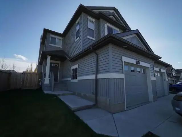 3 Bedroom Apartment Edmonton AB 104470681