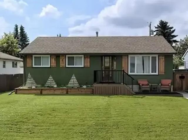3 Bedroom Apartment Edmonton AB 104401518