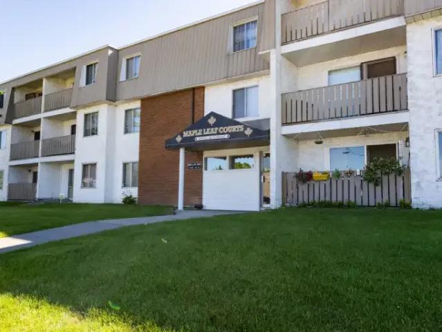 3 Bedroom Apartment Edmonton AB 104433556