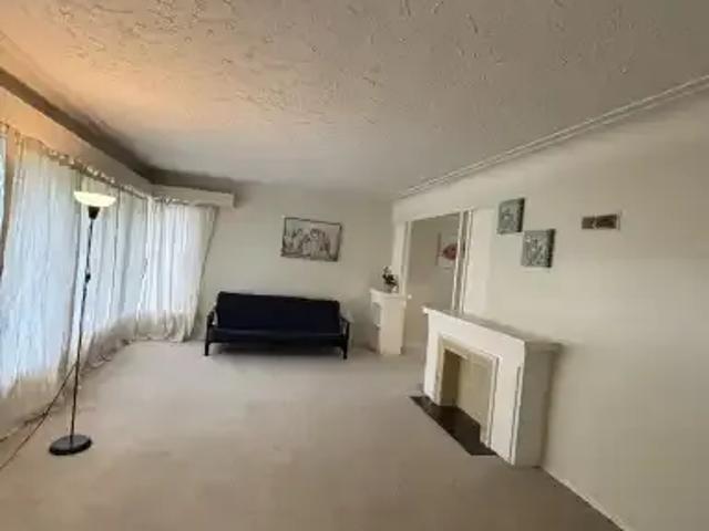 3 Bedroom Apartment Edmonton AB 104877036