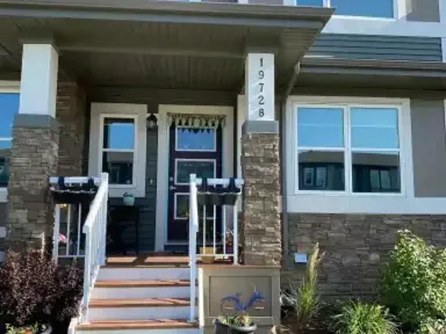 3 Bedroom Apartment Edmonton AB 104991601