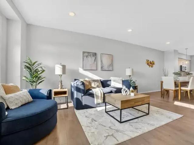 3 Bedroom Apartment Edmonton AB 105100519
