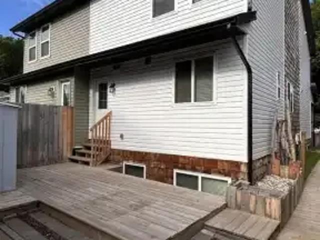 3 Bedroom Apartment Edmonton AB 105135473