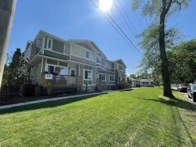 3 Bedroom Apartment Edmonton AB 105248968