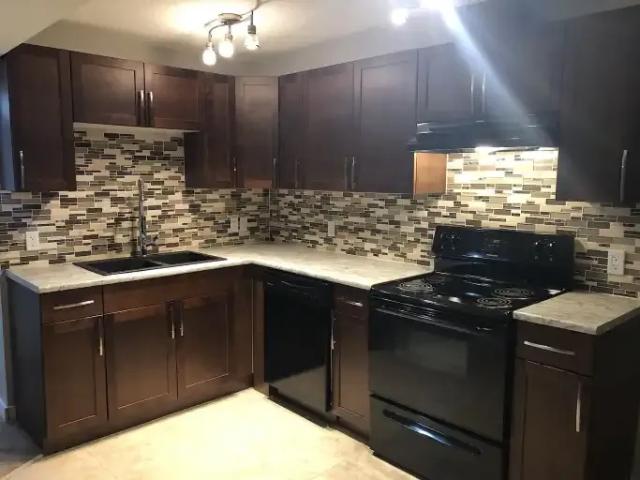 3 Bedroom Apartment Edmonton AB 105327036