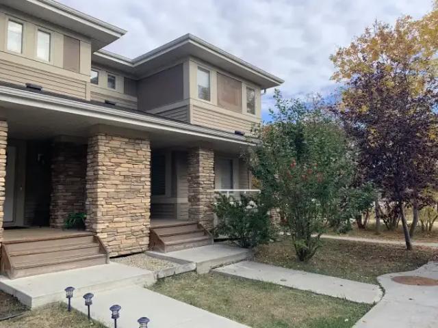 3 Bedroom Apartment Edmonton AB 105410677