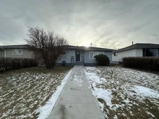3 Bedroom Apartment Edmonton AB 105580909