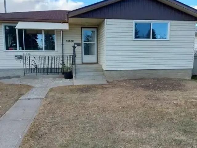 3 Bedroom Apartment Edmonton AB 105623458
