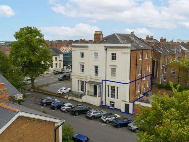 3 Bedroom Apartment Flat
