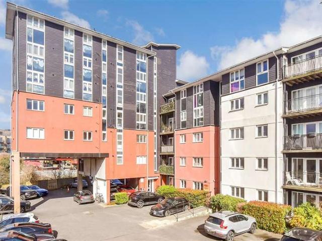 3 Bedroom Apartment Flat