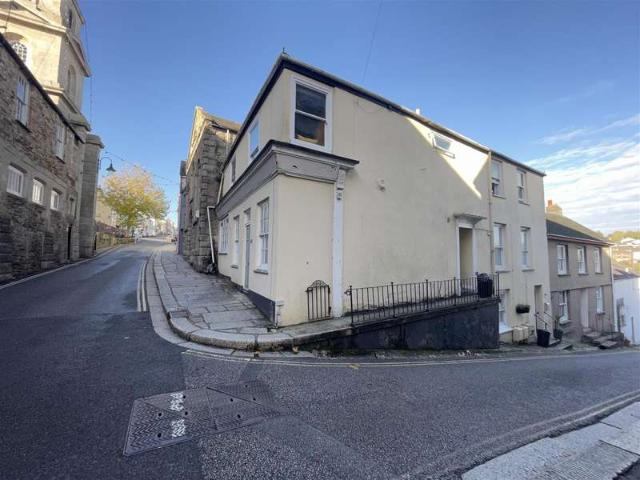 3 Bedroom Apartment Flat