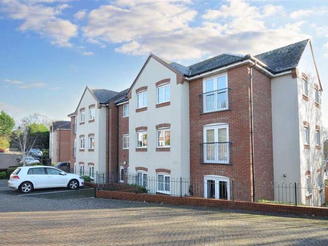 3 Bedroom Apartment Flat