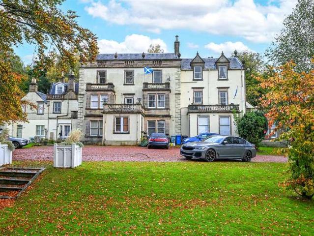 3 Bedroom Apartment Flat
