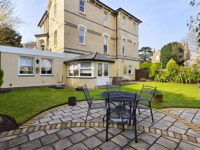 3 Bedroom Apartment Flat