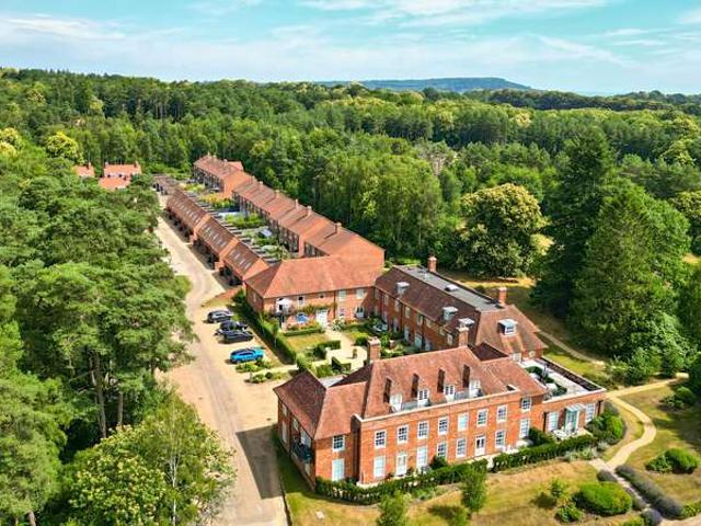 3 Bedroom Apartment Flat