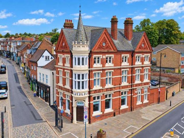 3 Bedroom Apartment Flat