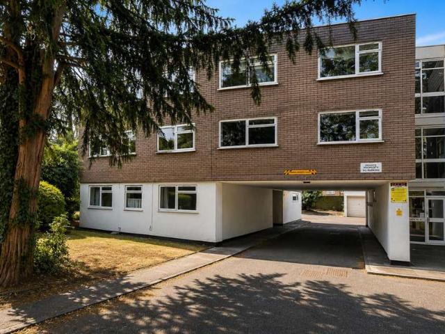 3 Bedroom Apartment Flat