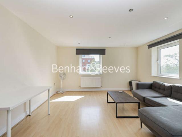 3 Bedroom Apartment Flat