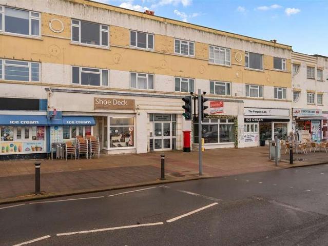 3 Bedroom Apartment Flat