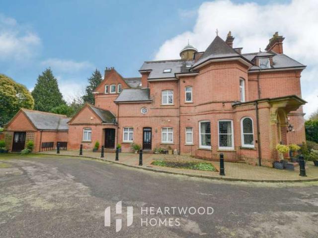 3 Bedroom Apartment Flat