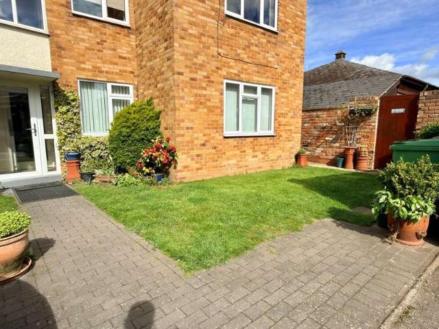 3 Bedroom Apartment Flat