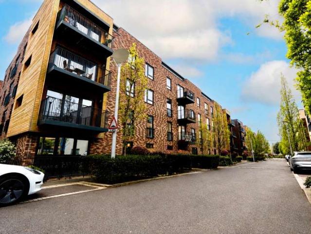 3 Bedroom Apartment Flat