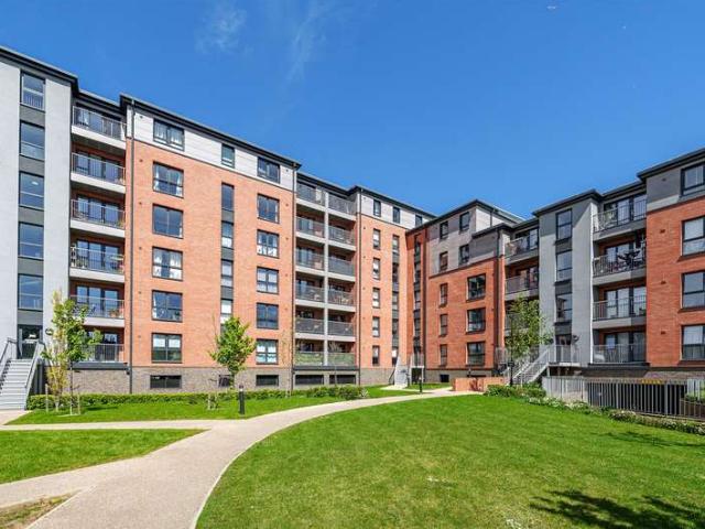 3 Bedroom Apartment Flat