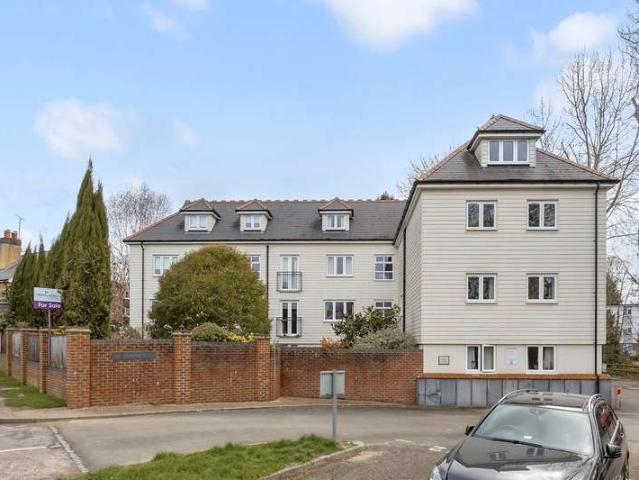 3 Bedroom Apartment Flat