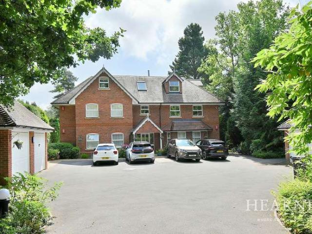 3 Bedroom Apartment Flat