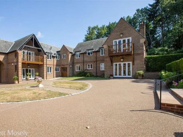 3 Bedroom Apartment Flat