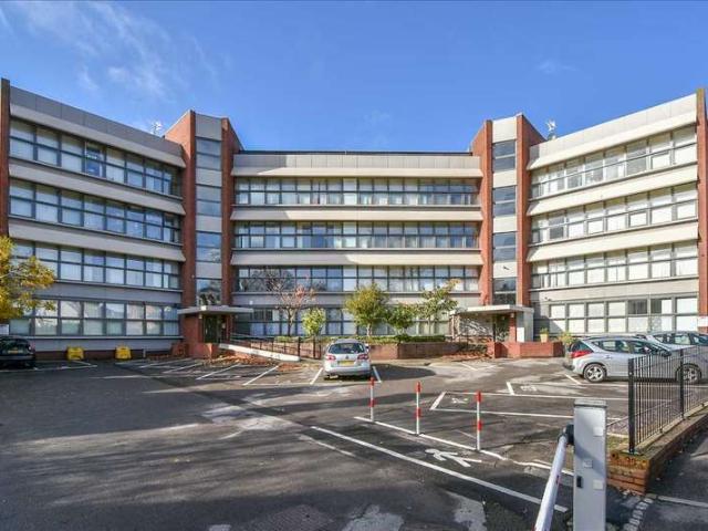 3 Bedroom Apartment Flat