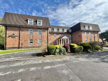 3 Bedroom Apartment Flat