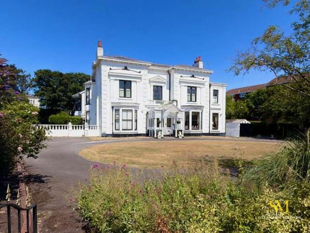 3 Bedroom Apartment Flat