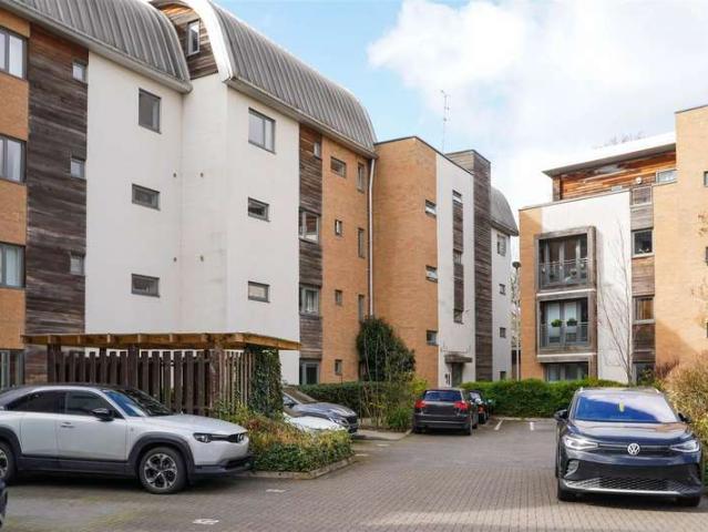 3 Bedroom Apartment Flat