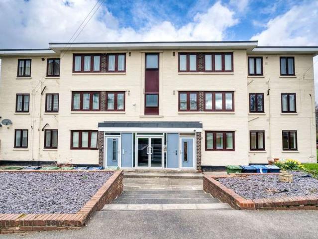 3 Bedroom Apartment Flat