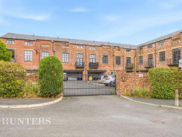 3 Bedroom Apartment Flat