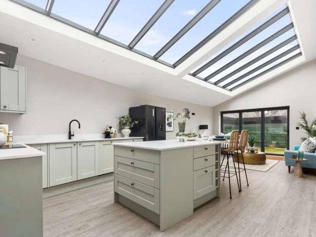 3 Bedroom Apartment Flat