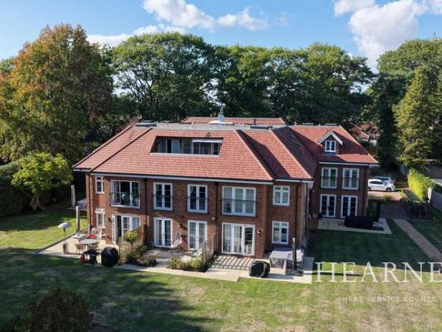 3 Bedroom Apartment Flat