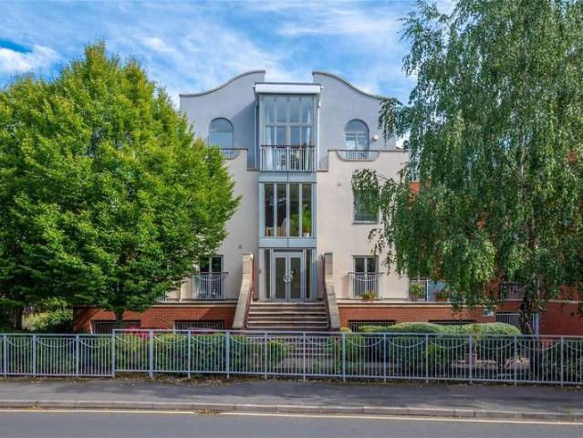 3 Bedroom Apartment Flat