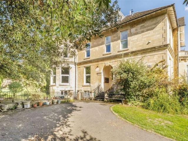 3 Bedroom Apartment Flat