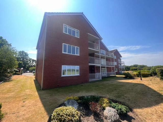 3 Bedroom Apartment Flat