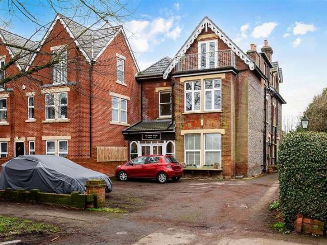3 Bedroom Apartment Flat