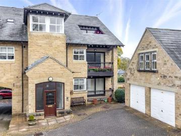 3 Bedroom Apartment Flat