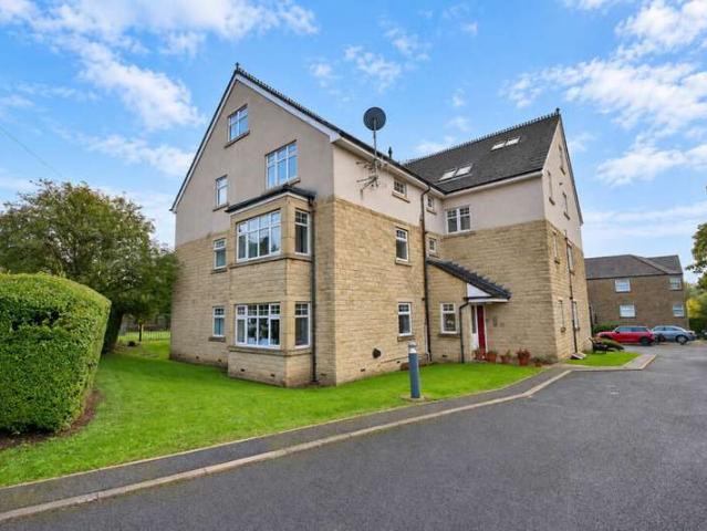 3 Bedroom Apartment Flat